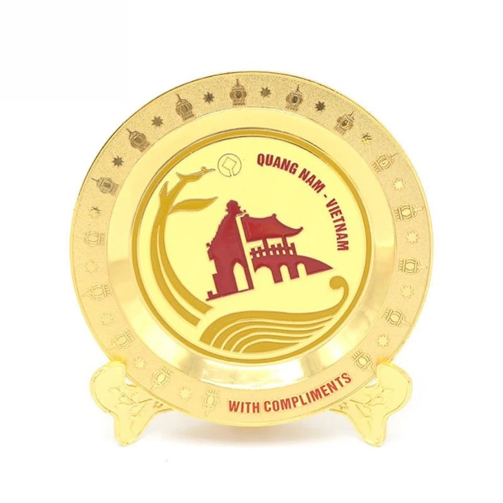 gold plate-3